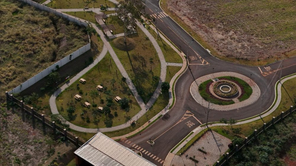 Terreno em Condomínio - Venda - Residencial Riviera Village - Cravinhos - SP