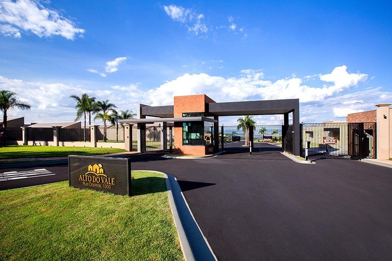 Casa em Condomínio - Venda - Sta Maria - Cravinhos - SP