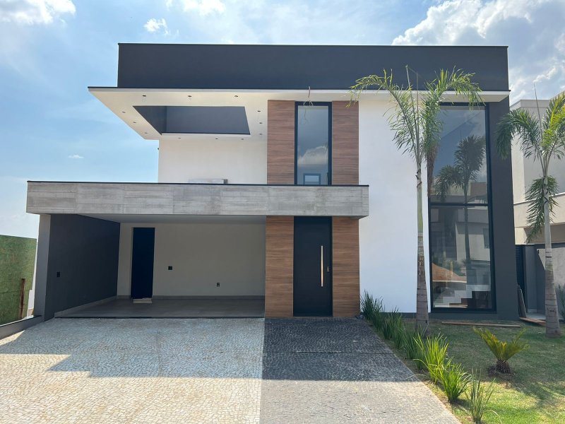 Sobrado em Condomínio - Venda - Vila do Golf - Ribeirão Preto - SP