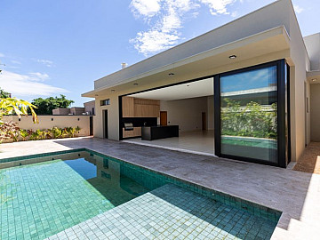 Casa Condom�nio Arara Verde