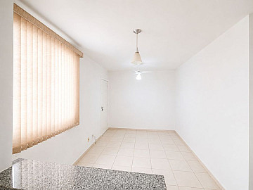 Apartamento na Av. Caramuru