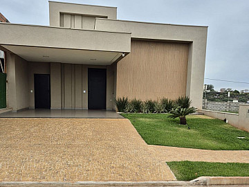 Casa no Condom�nio Jardins