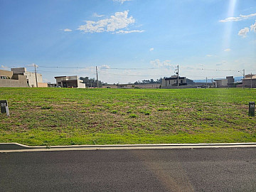 Terreno no Condom�nio Alto do Castelo II