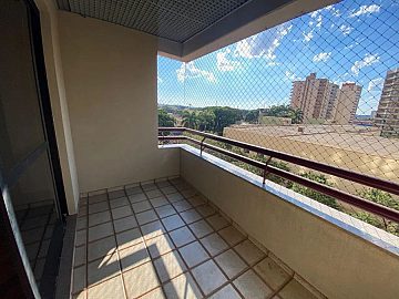 Apartamento no Centro de Ribeir�o