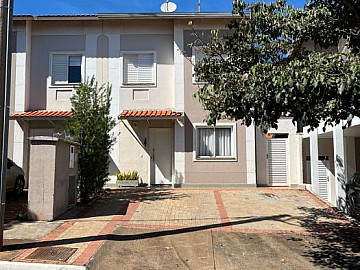 Casa no Condom�nio Pra�as do Sul